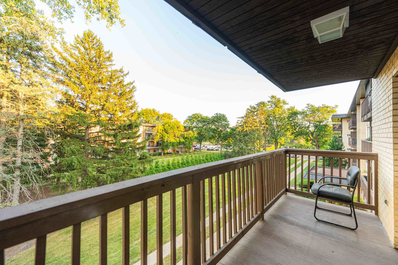 2226 S Goebbert Road #365, Arlington Heights, IL 60005