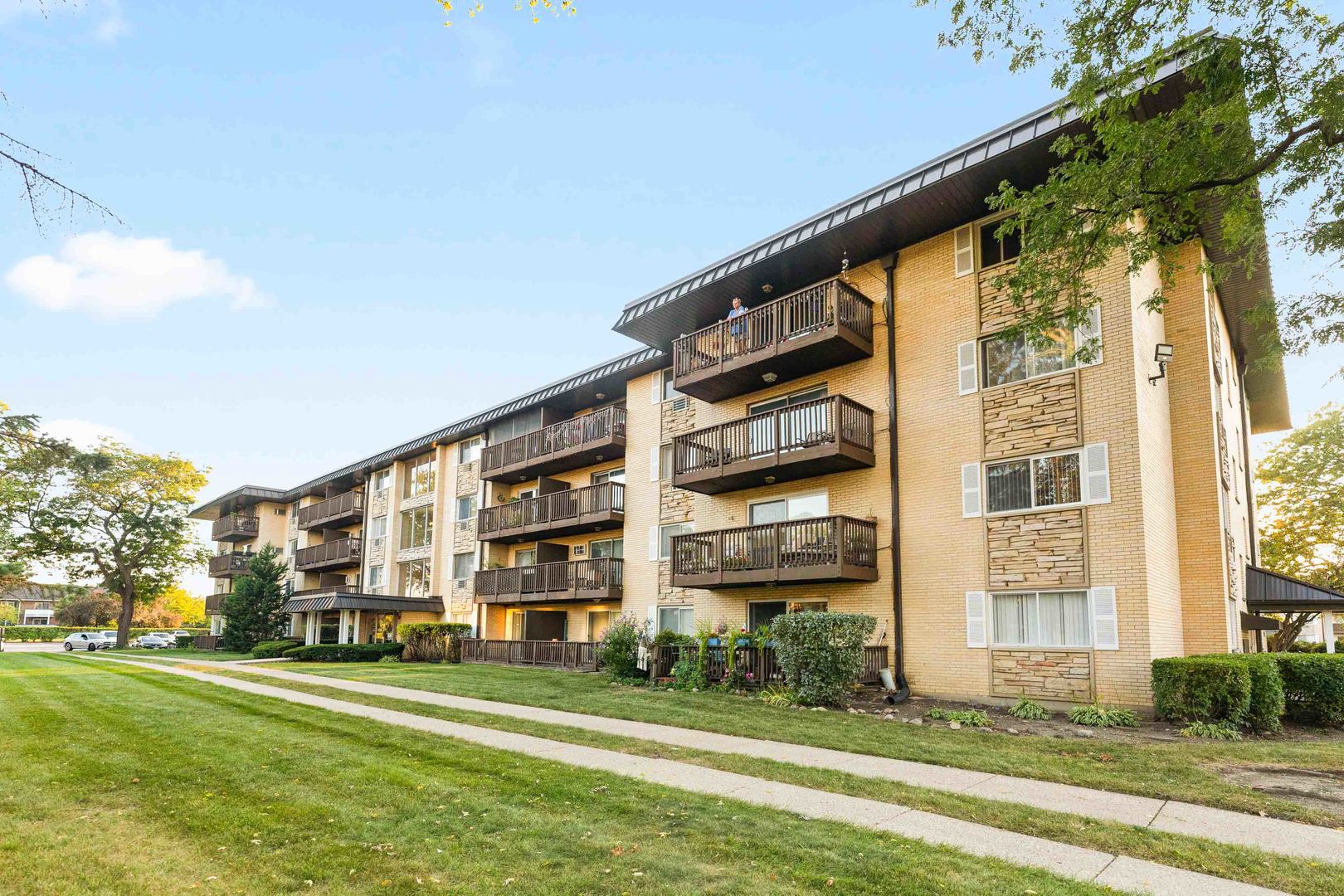 2226 S Goebbert Road #365, Arlington Heights, IL 60005