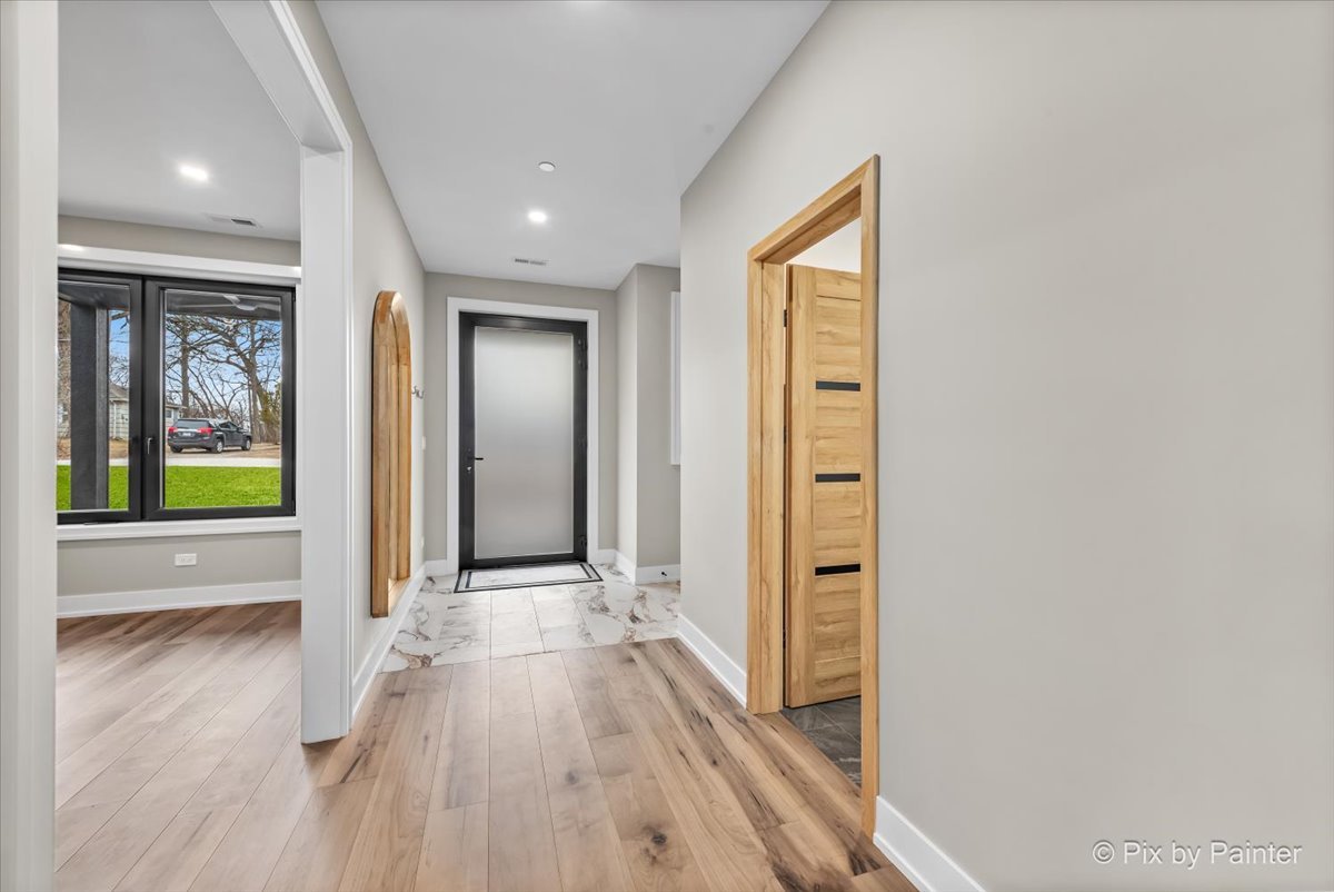 154 Oak Street, Lake Zurich, IL 60047