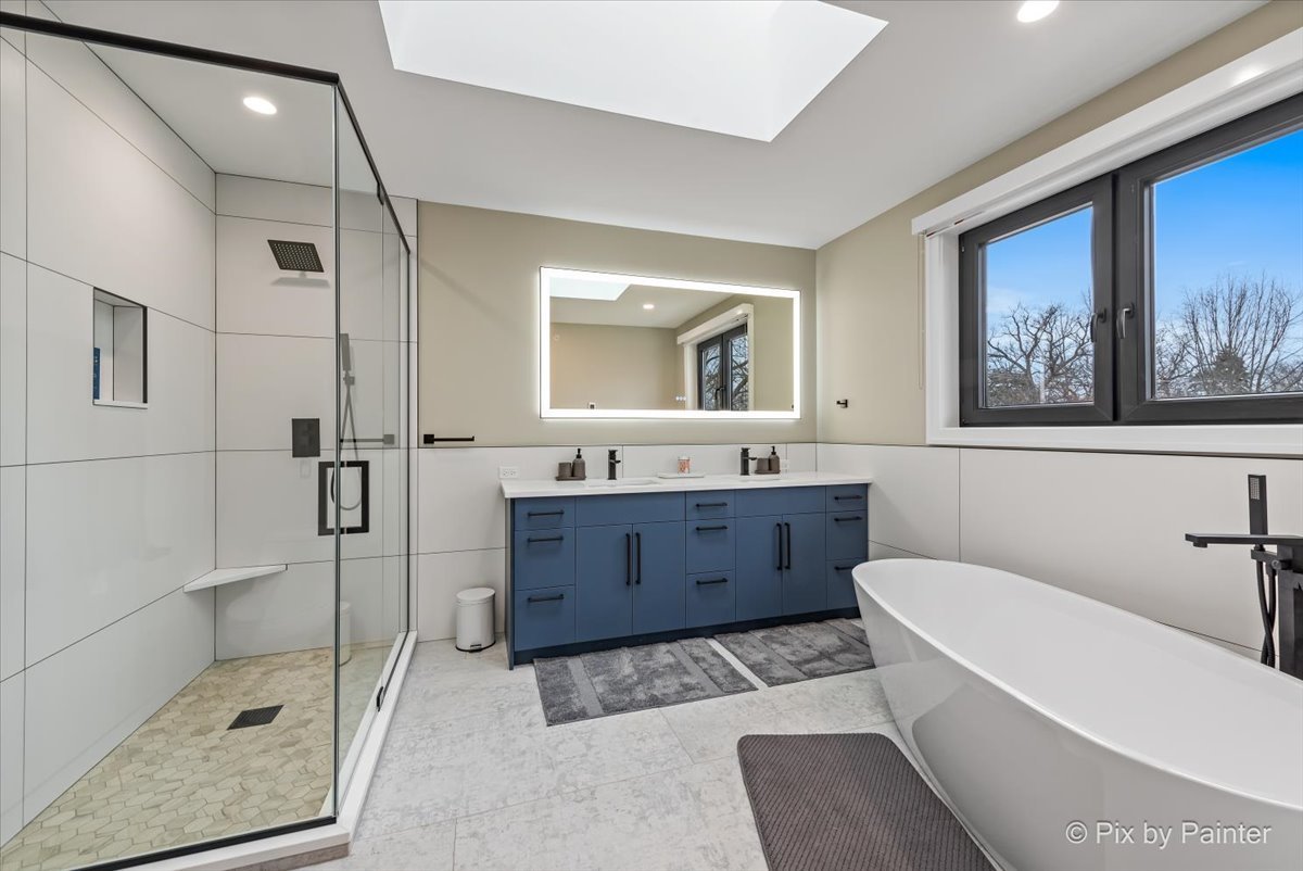 154 Oak Street, Lake Zurich, IL 60047