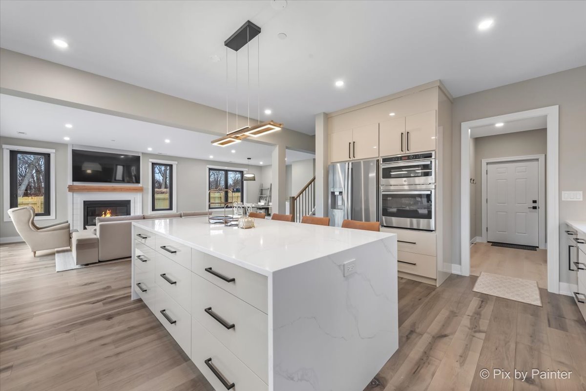 154 Oak Street, Lake Zurich, IL 60047