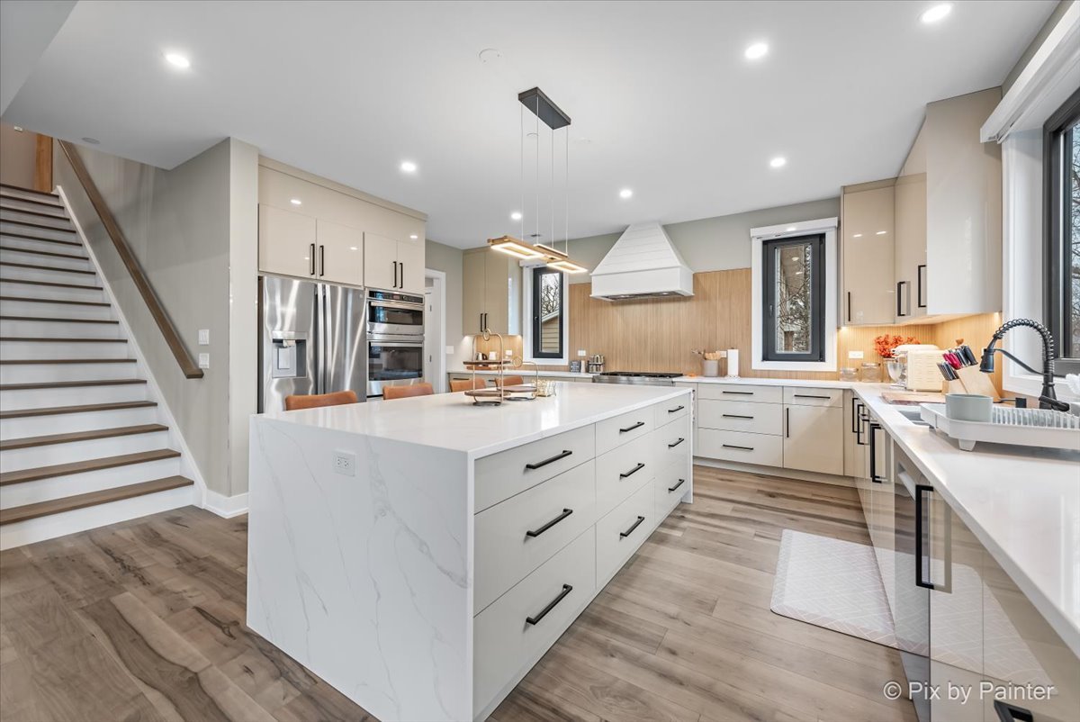 154 Oak Street, Lake Zurich, IL 60047