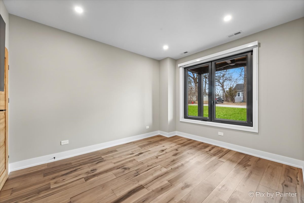 154 Oak Street, Lake Zurich, IL 60047