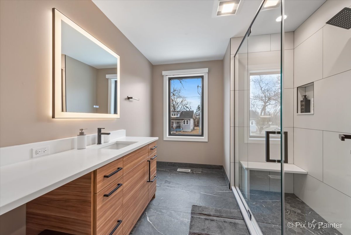 154 Oak Street, Lake Zurich, IL 60047