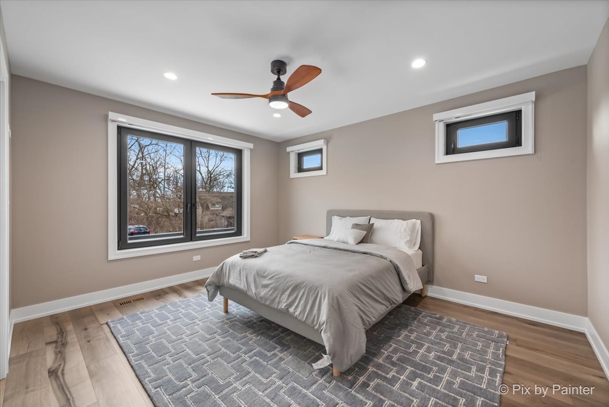 154 Oak Street, Lake Zurich, IL 60047