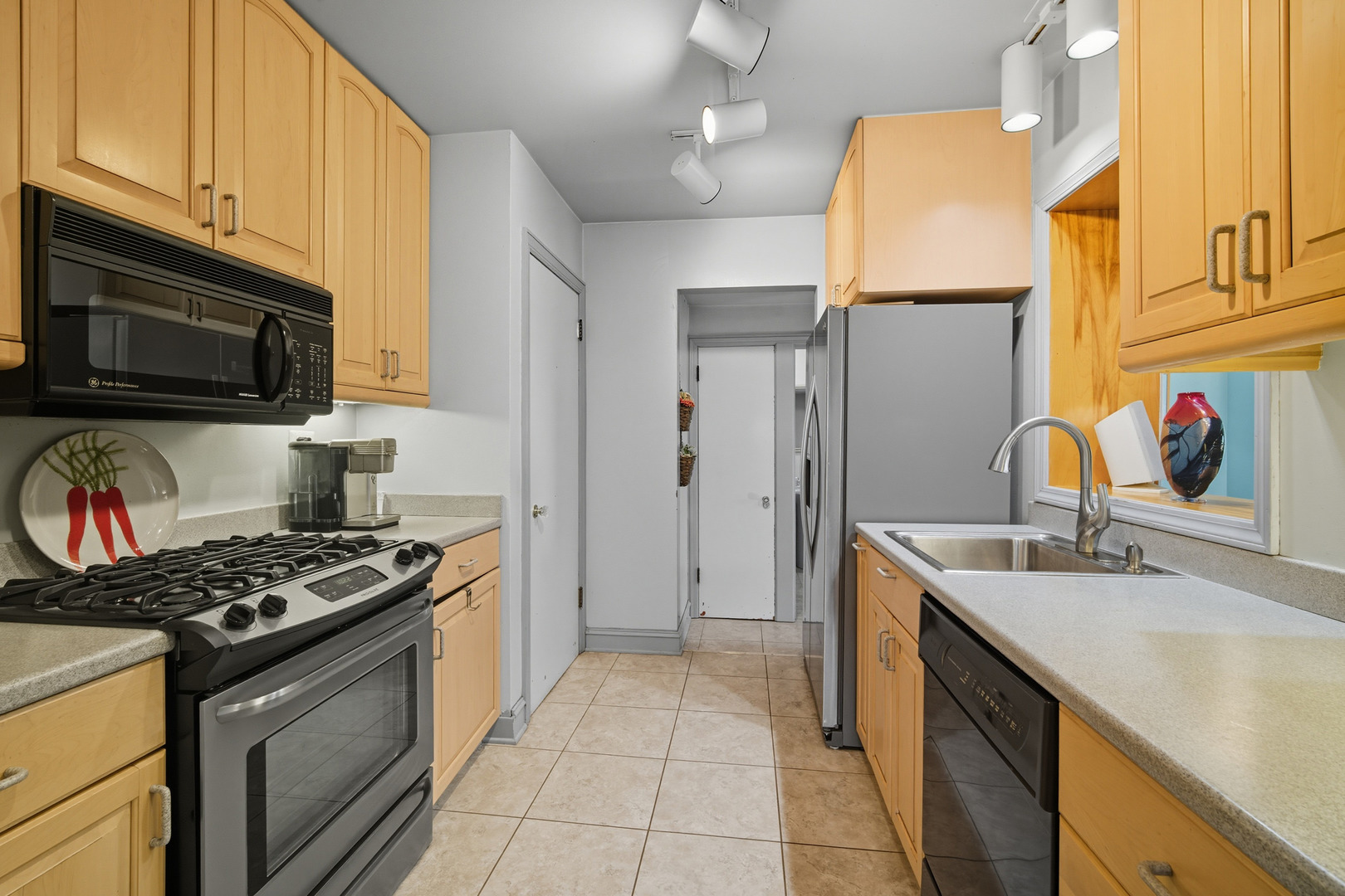 1015 Arthur Street, Park Ridge, IL 60068