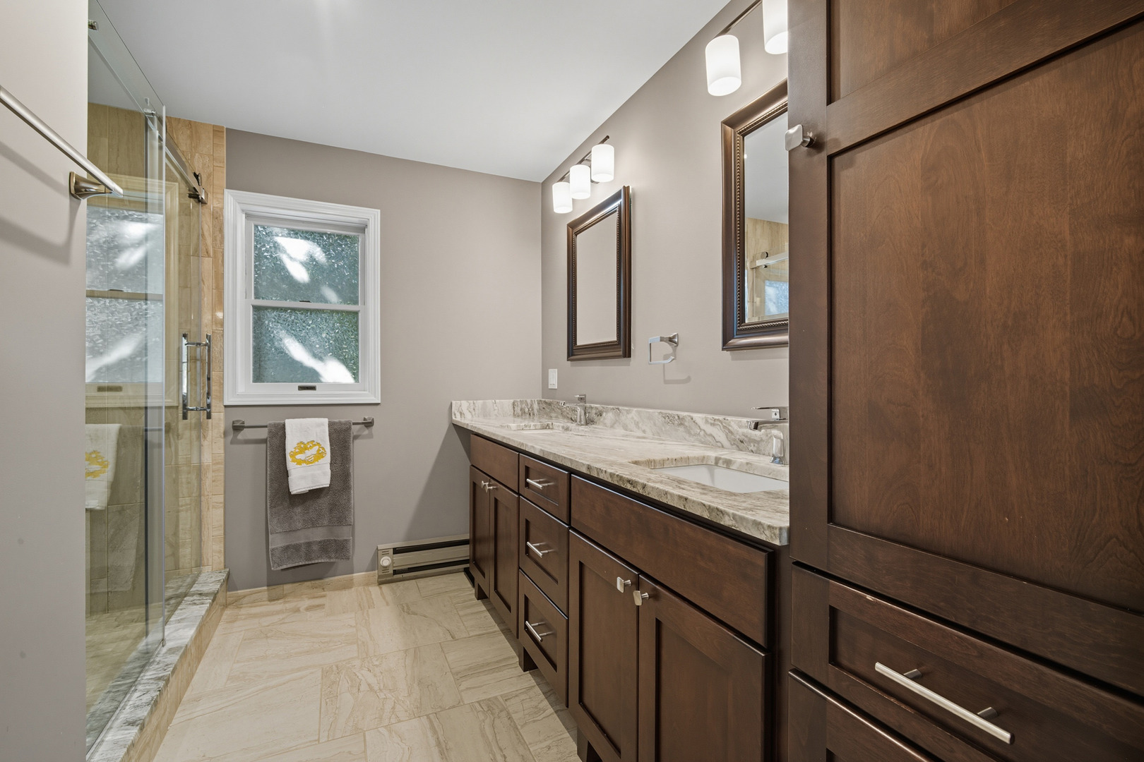 1015 Arthur Street, Park Ridge, IL 60068