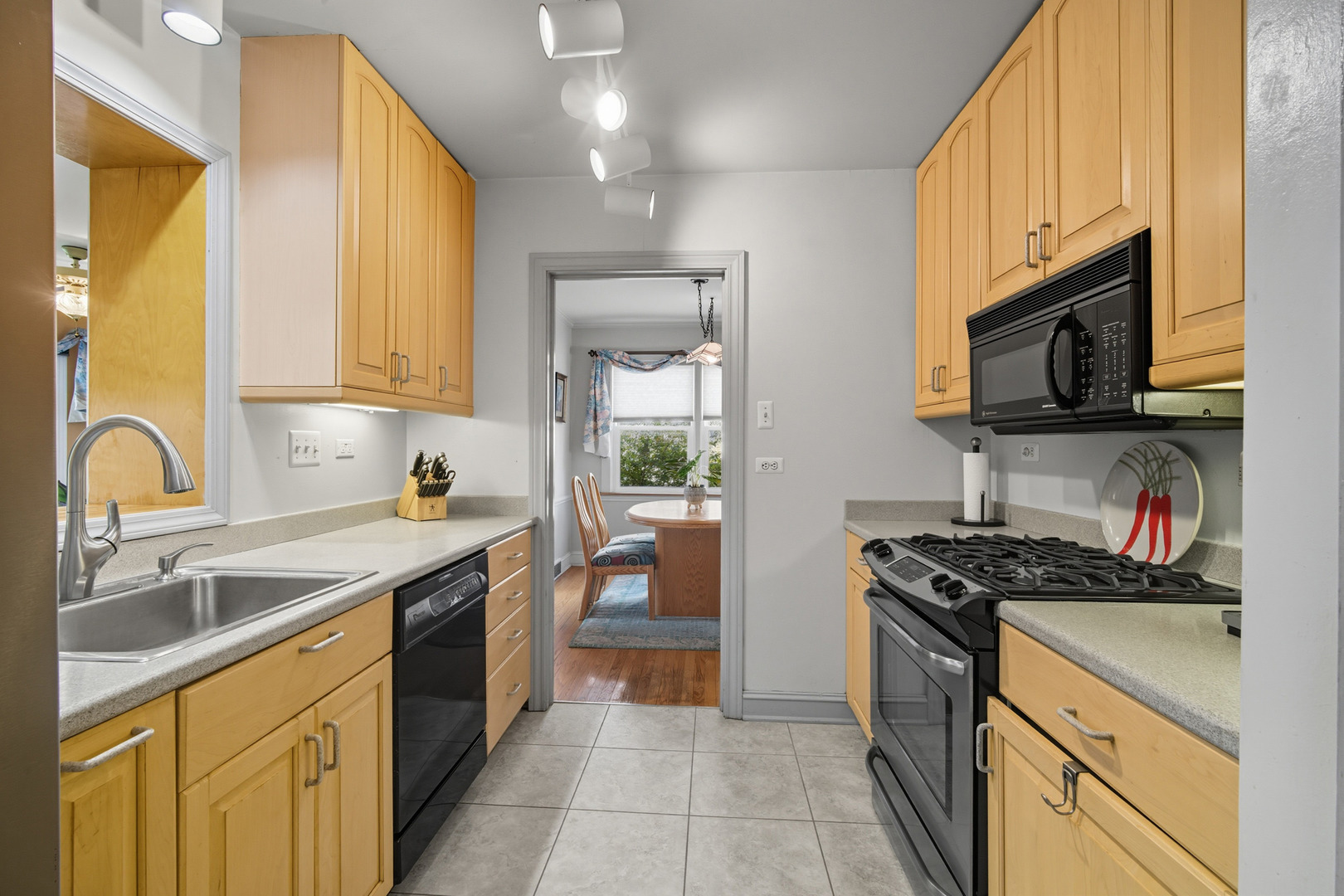 1015 Arthur Street, Park Ridge, IL 60068