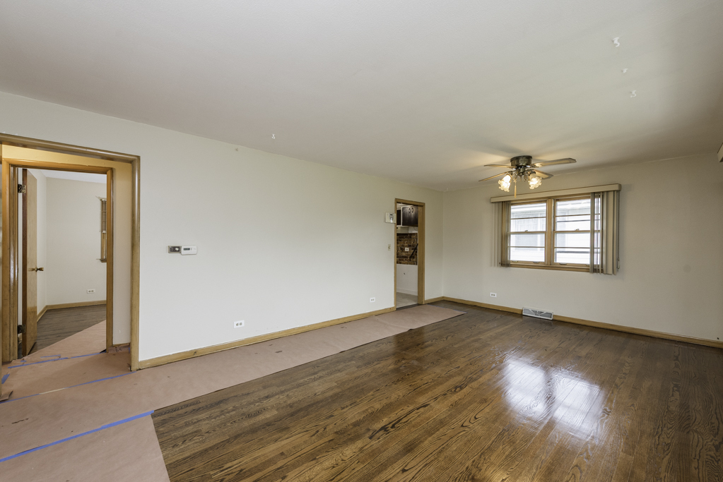 2712 W Grove Avenue, Waukegan, IL 60085