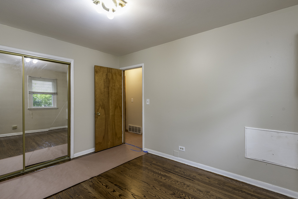 2712 W Grove Avenue, Waukegan, IL 60085