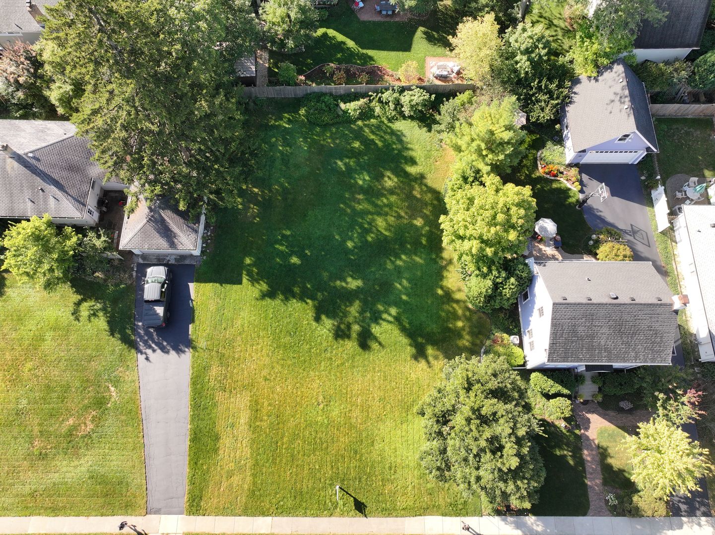 114 W Prairie Avenue, Wheaton, IL 60187