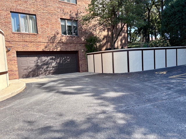 7737 W Golf Drive #101, Palos Heights, IL 60463