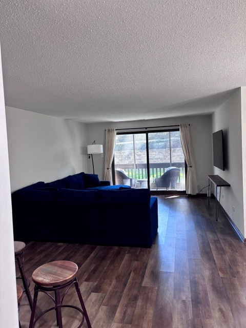 7737 W Golf Drive #101, Palos Heights, IL 60463