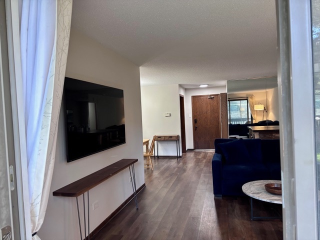 7737 W Golf Drive #101, Palos Heights, IL 60463