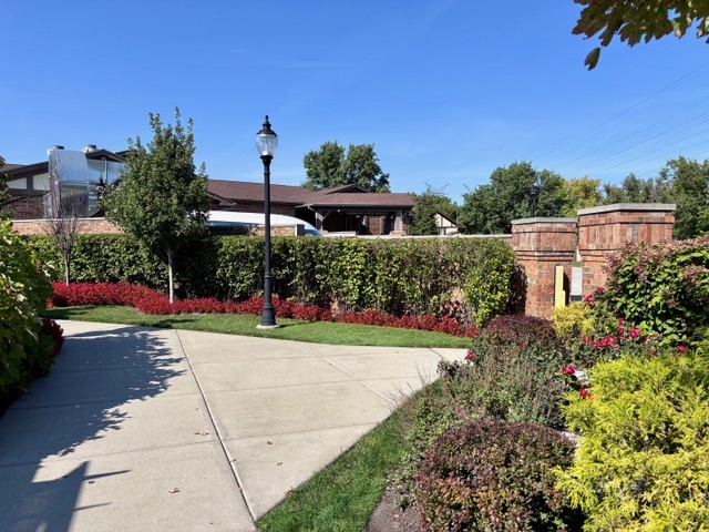 7737 W Golf Drive #101, Palos Heights, IL 60463