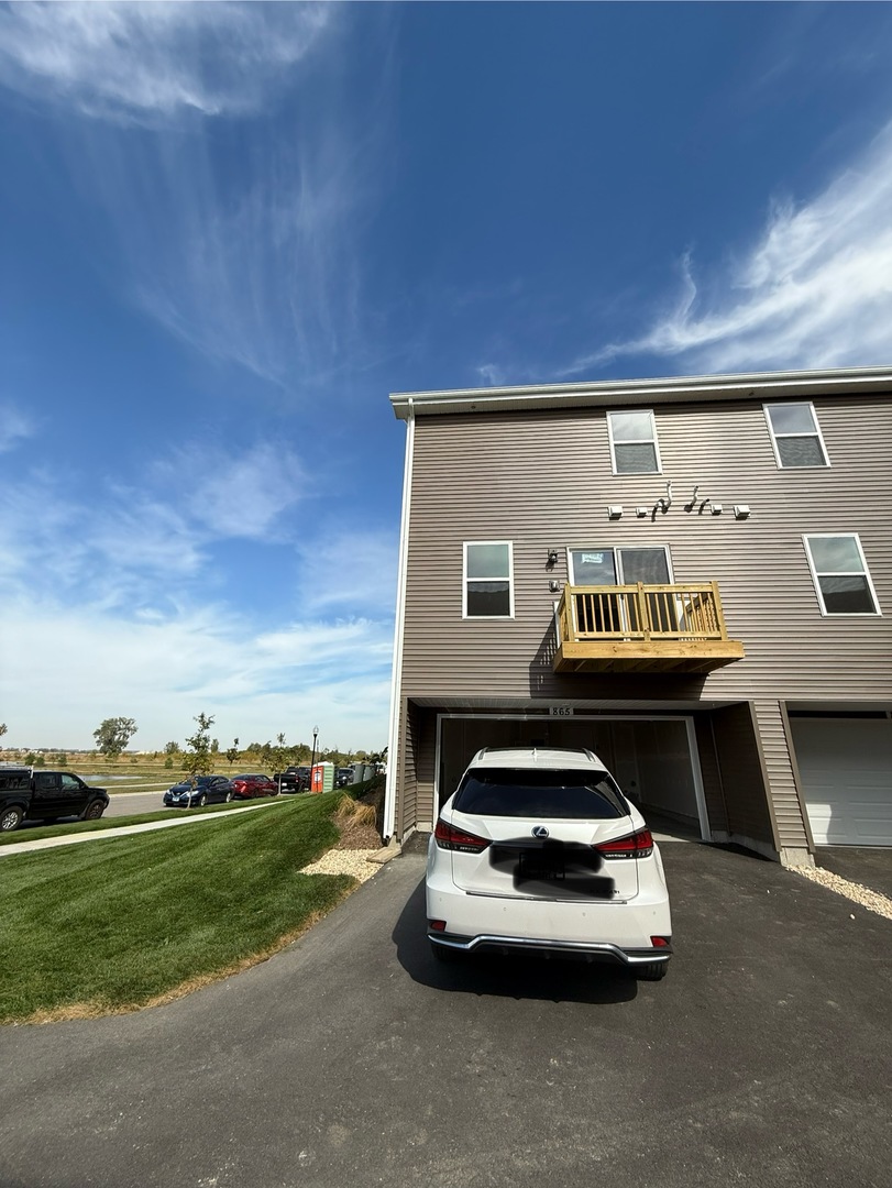 865 Briar Glen Court, Hampshire, IL 60140