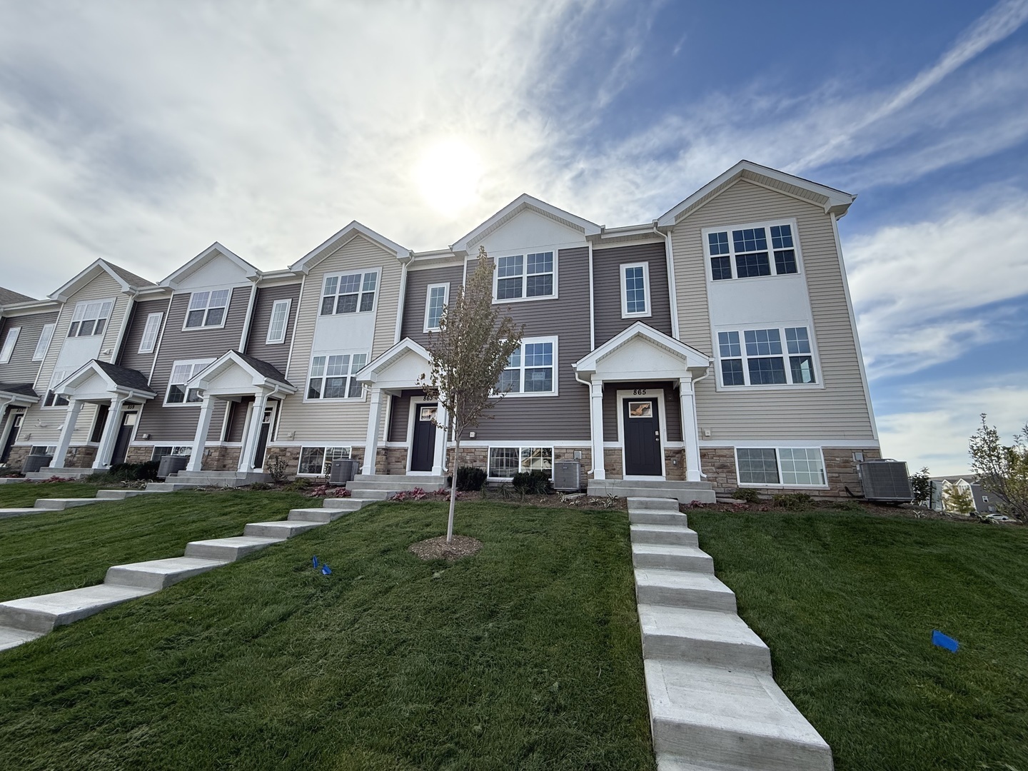 865 Briar Glen Court, Hampshire, IL 60140