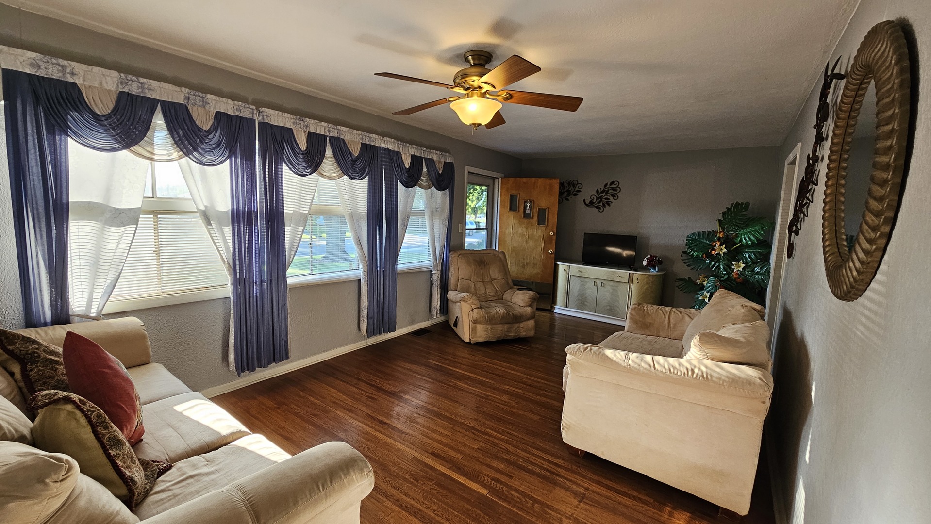 1116 Winthrop Avenue, Joliet, IL 60435