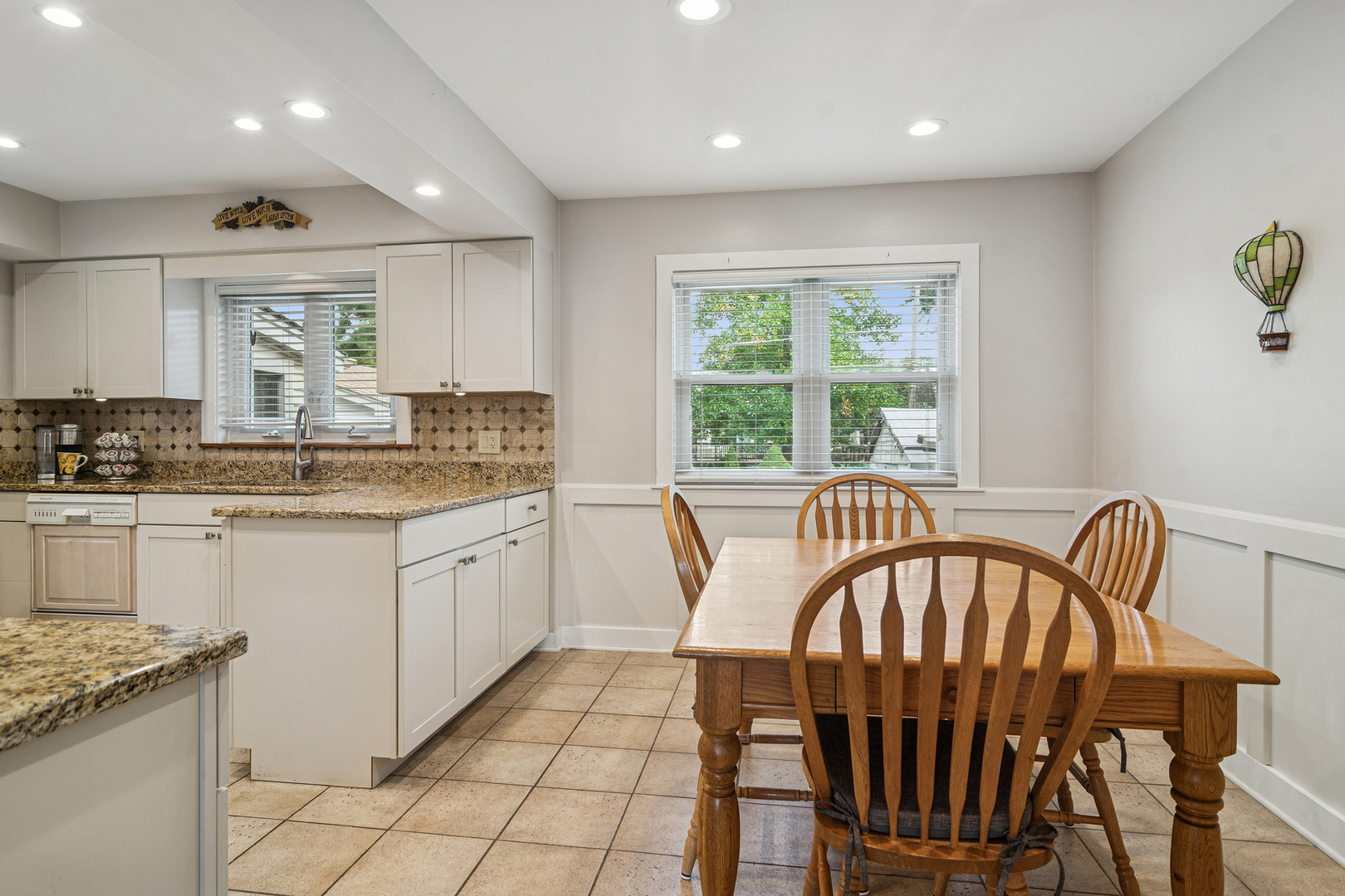 415 N Russel Street, Mount Prospect, IL 60056