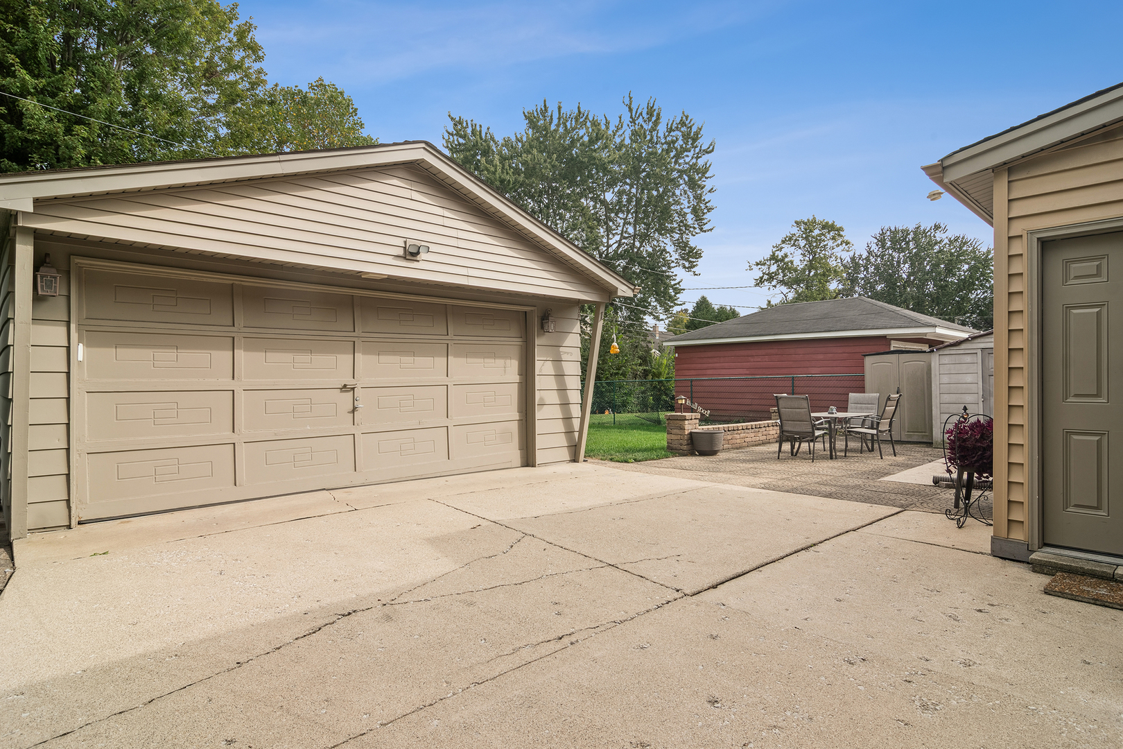 415 N Russel Street, Mount Prospect, IL 60056
