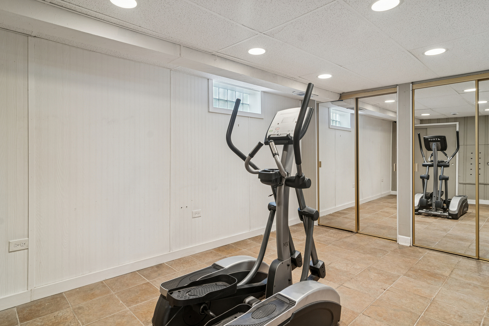 415 N Russel Street, Mount Prospect, IL 60056