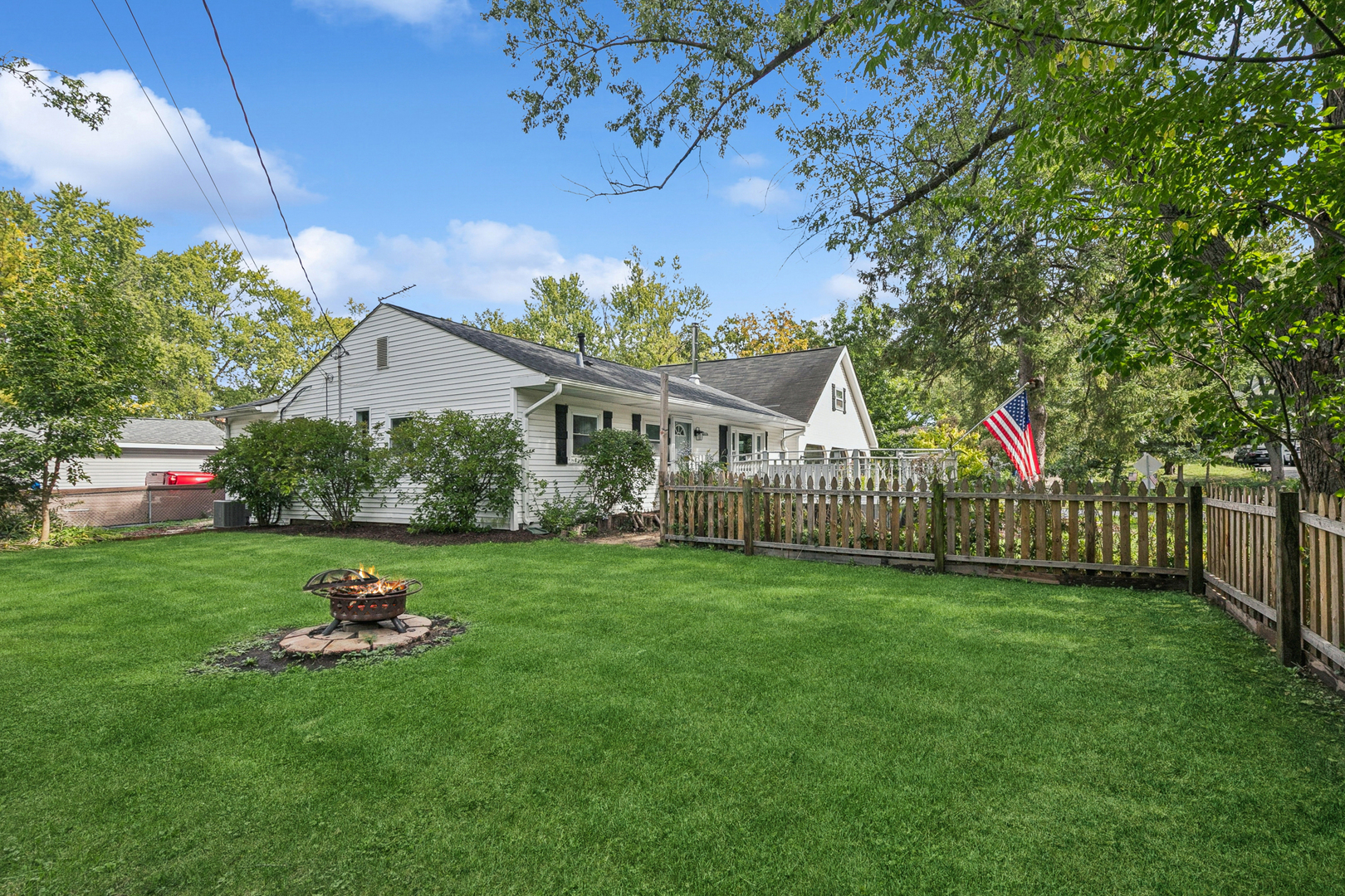 18124 W Avon Court, Grayslake, IL 60030