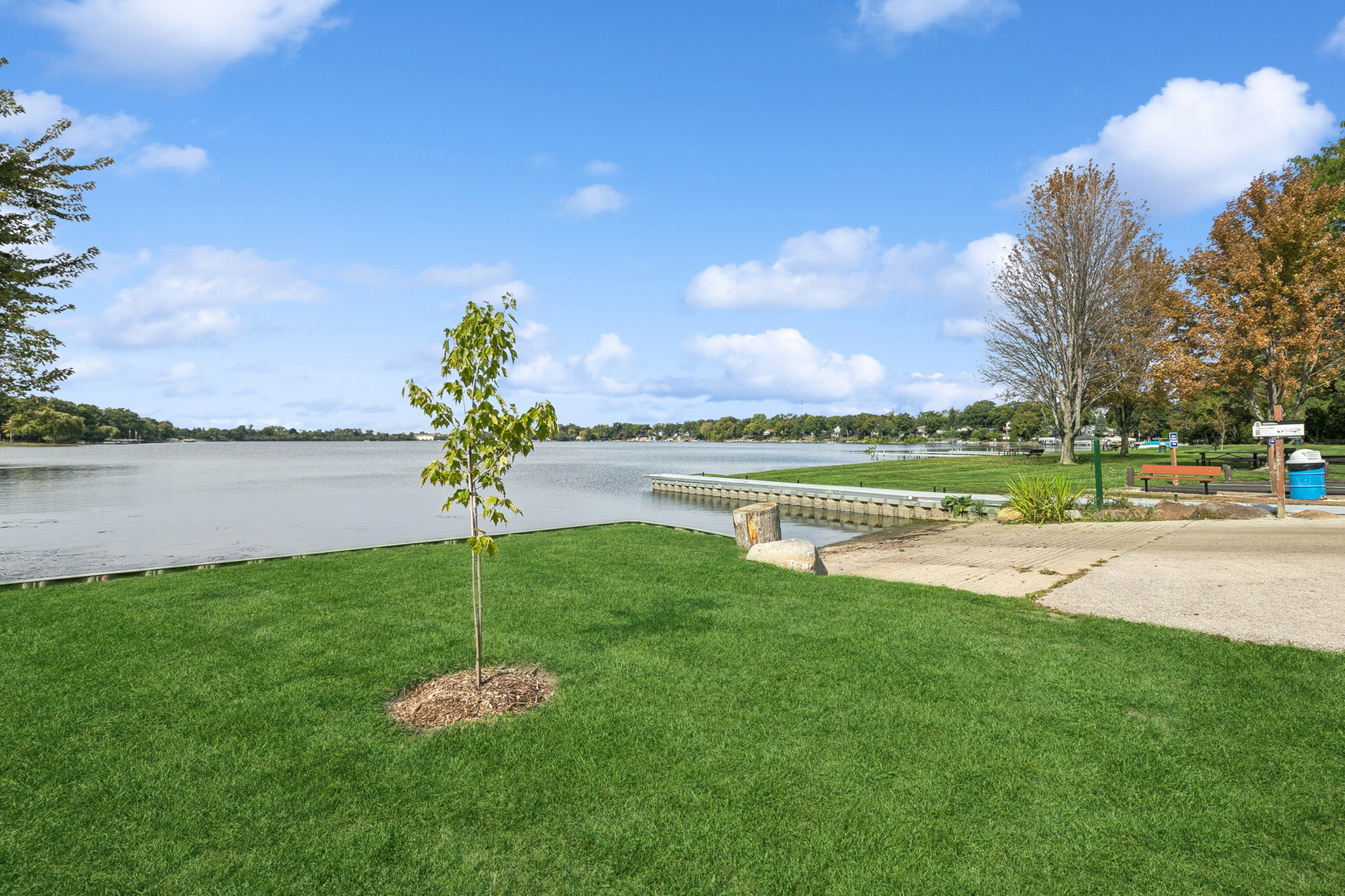 18124 W Avon Court, Grayslake, IL 60030