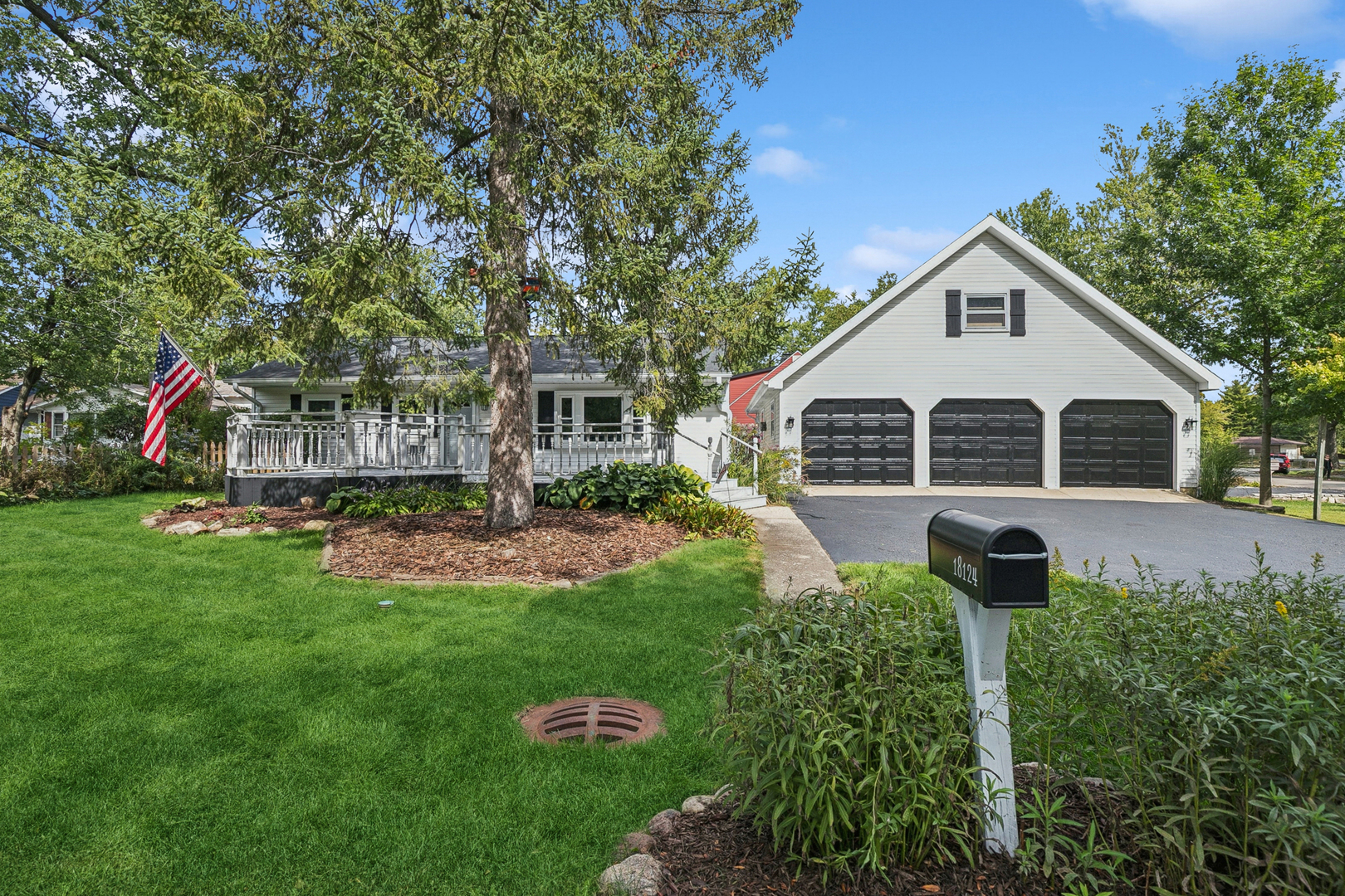 18124 W Avon Court, Grayslake, IL 60030