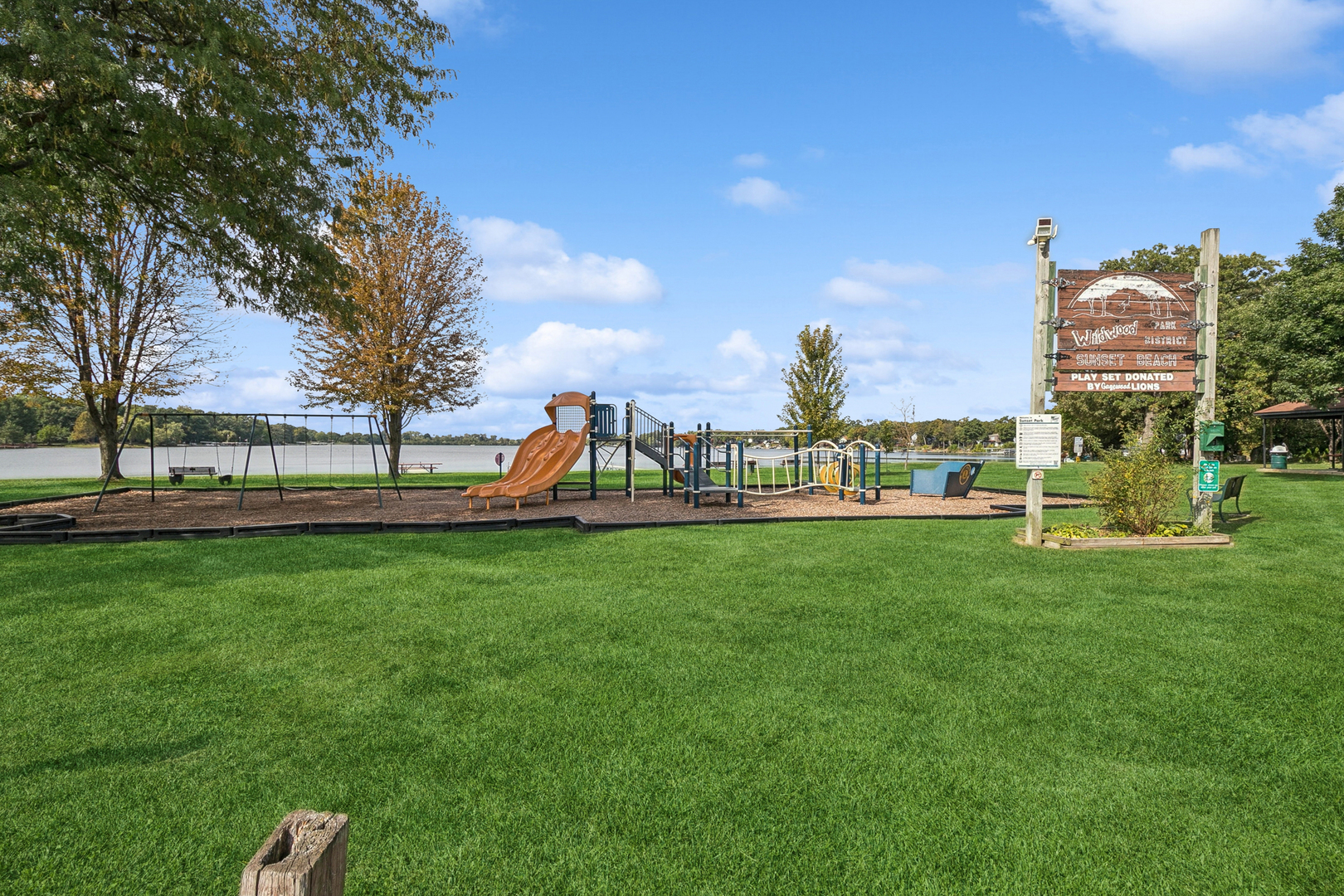 18124 W Avon Court, Grayslake, IL 60030