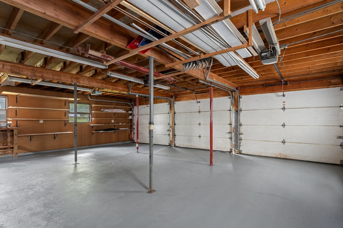 18124 W Avon Court, Grayslake, IL 60030