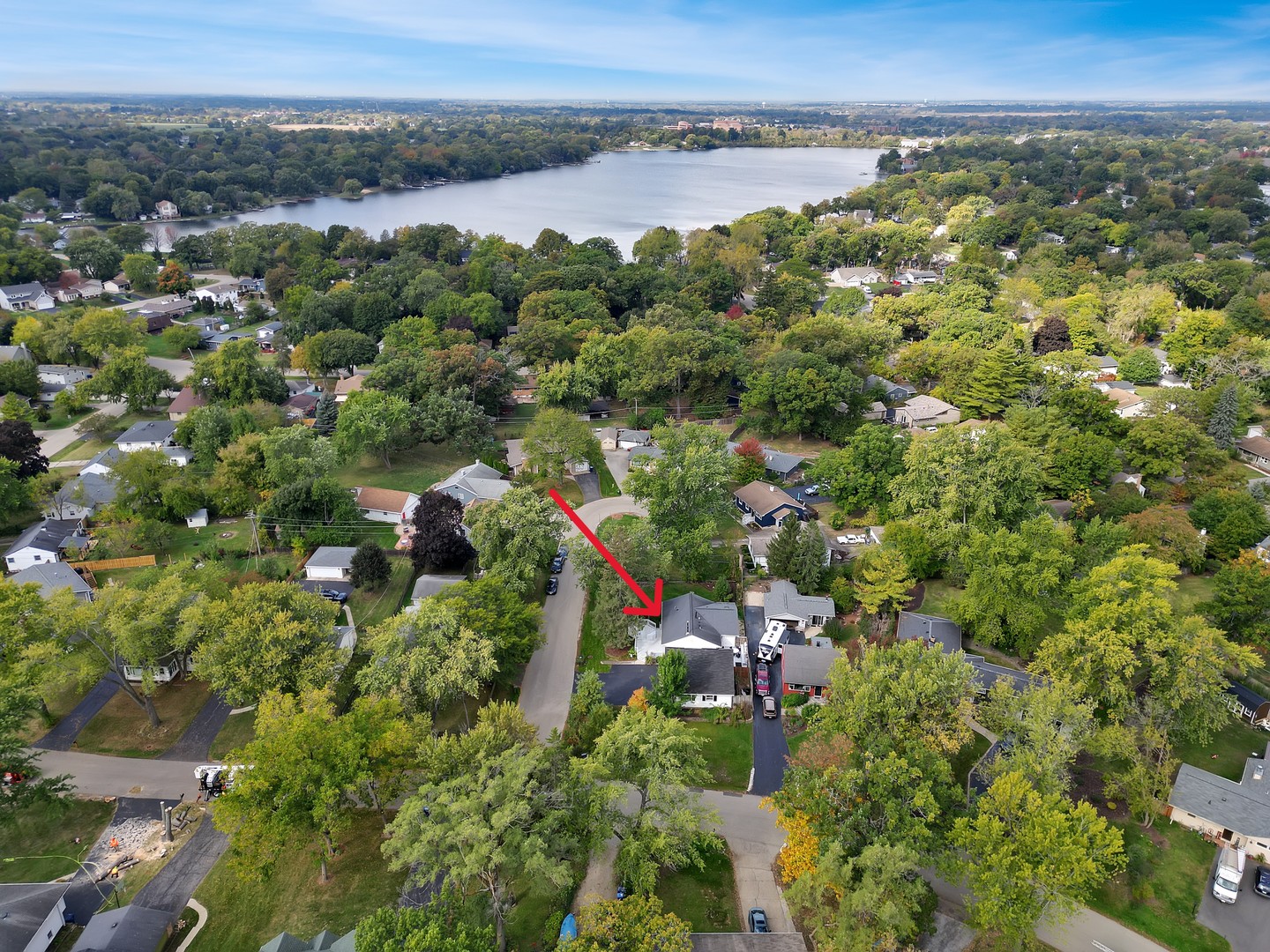 18124 W Avon Court, Grayslake, IL 60030