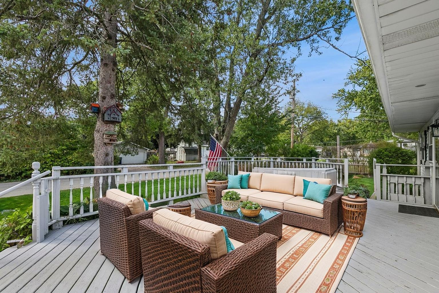 18124 W Avon Court, Grayslake, IL 60030