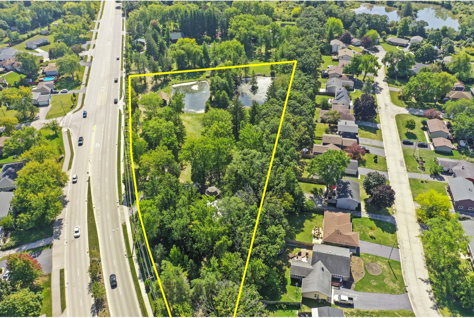 19953 W Grand Avenue, Lindenhurst, IL 60046