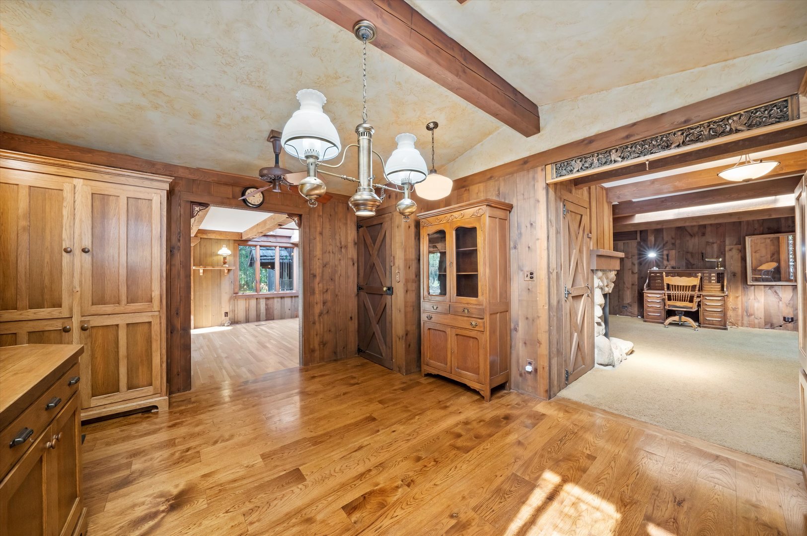 19953 W Grand Avenue, Lindenhurst, IL 60046