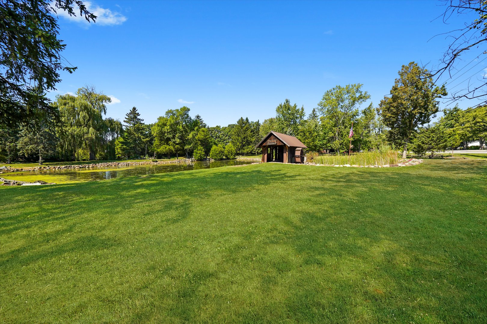 19953 W Grand Avenue, Lindenhurst, IL 60046