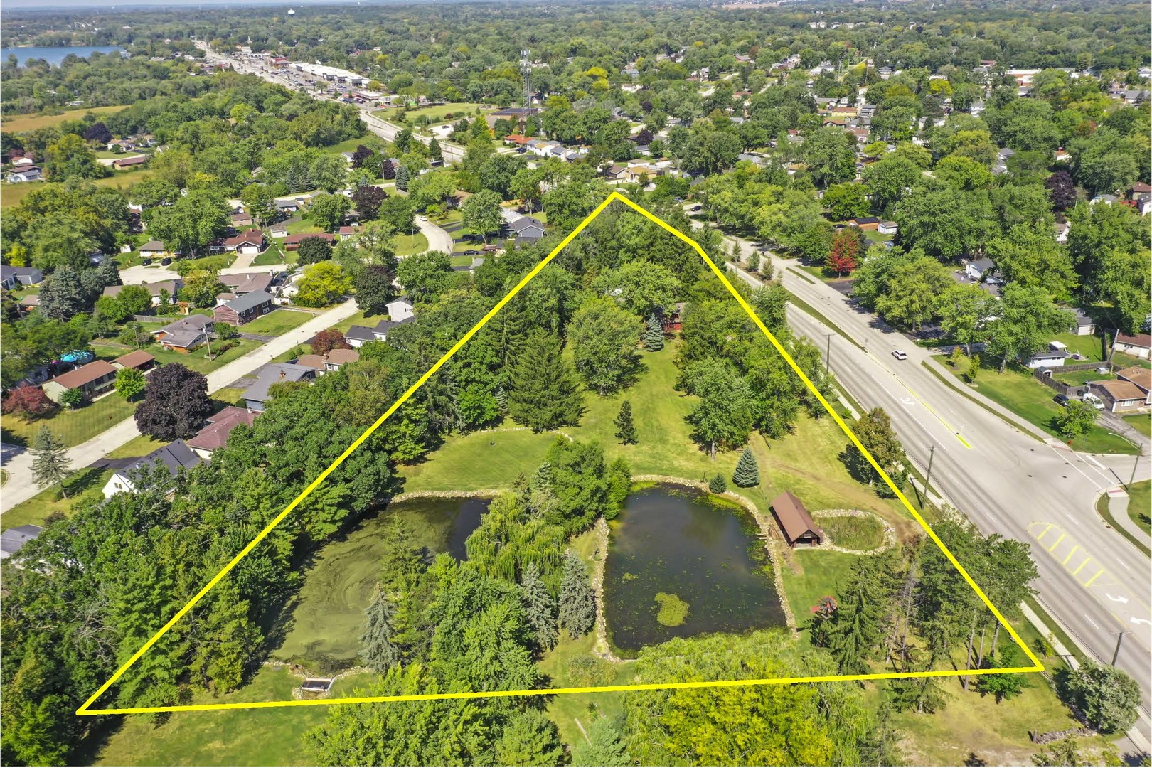 19953 W Grand Avenue, Lindenhurst, IL 60046
