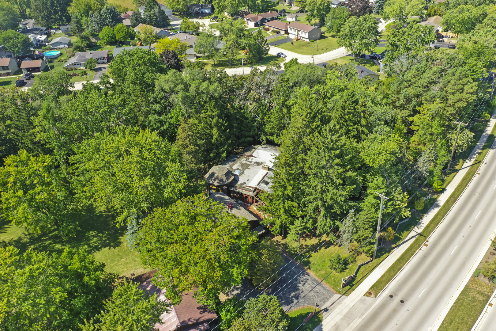 19953 W Grand Avenue, Lindenhurst, IL 60046