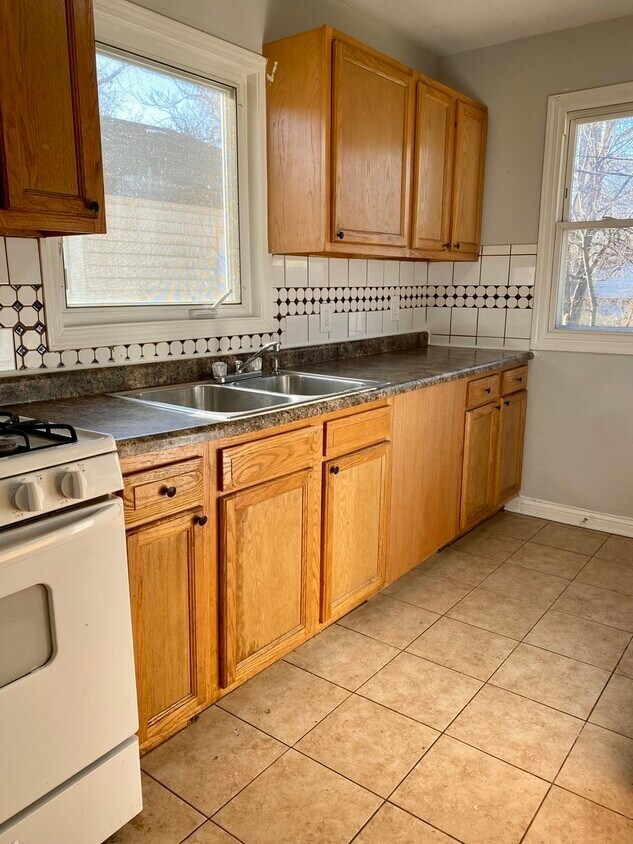 16764 Trapet Avenue, Hazel Crest, IL 60429