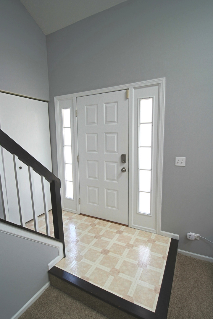 3S072 Timber Drive #9C, Warrenville, IL 60555
