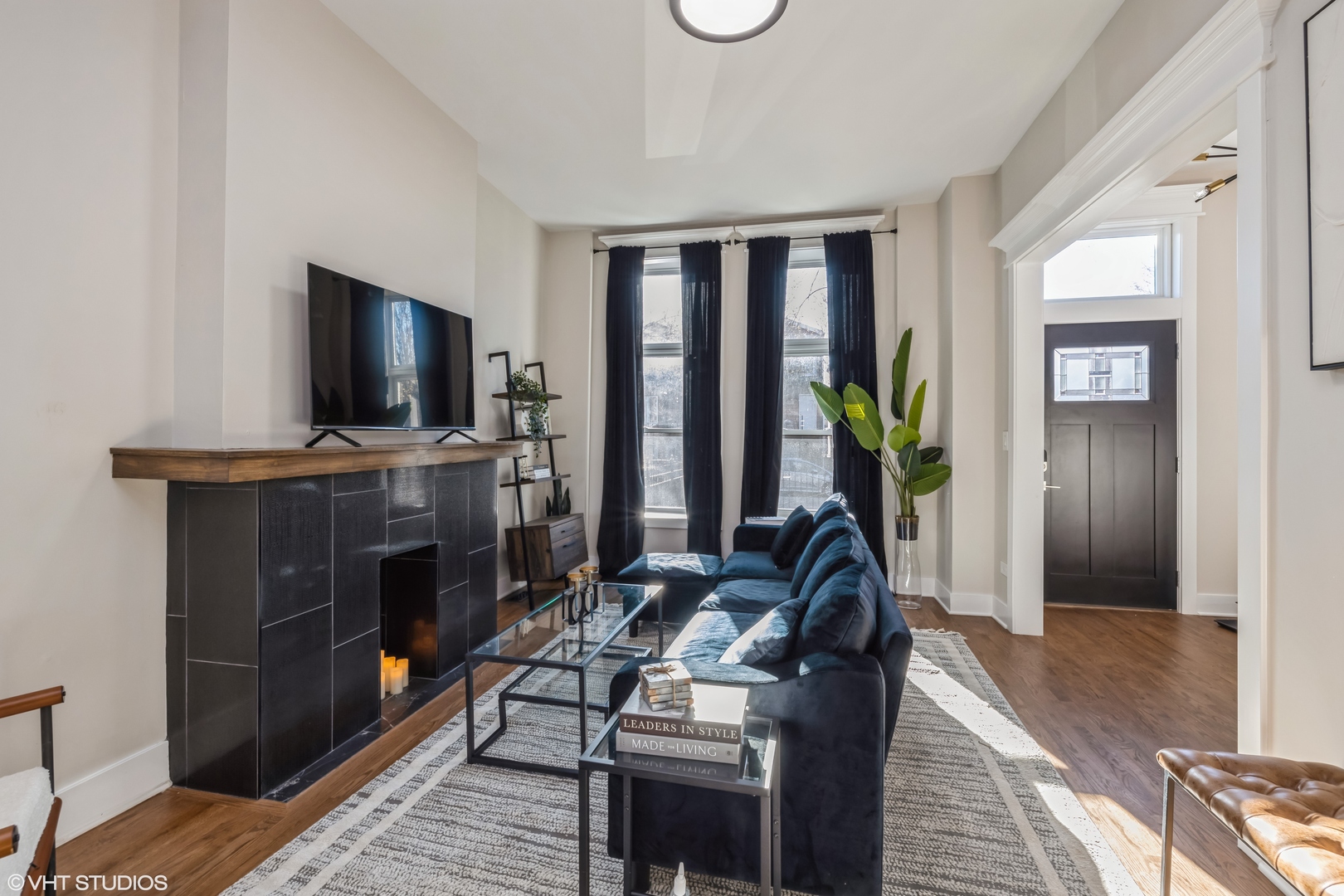 2452 W Lexington Street, Chicago, IL 60612