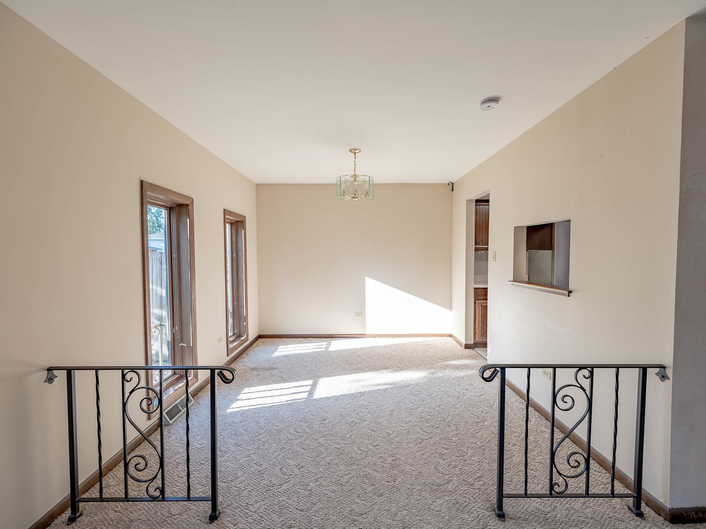 339 S Dorchester Avenue, Glenwood, IL 60425