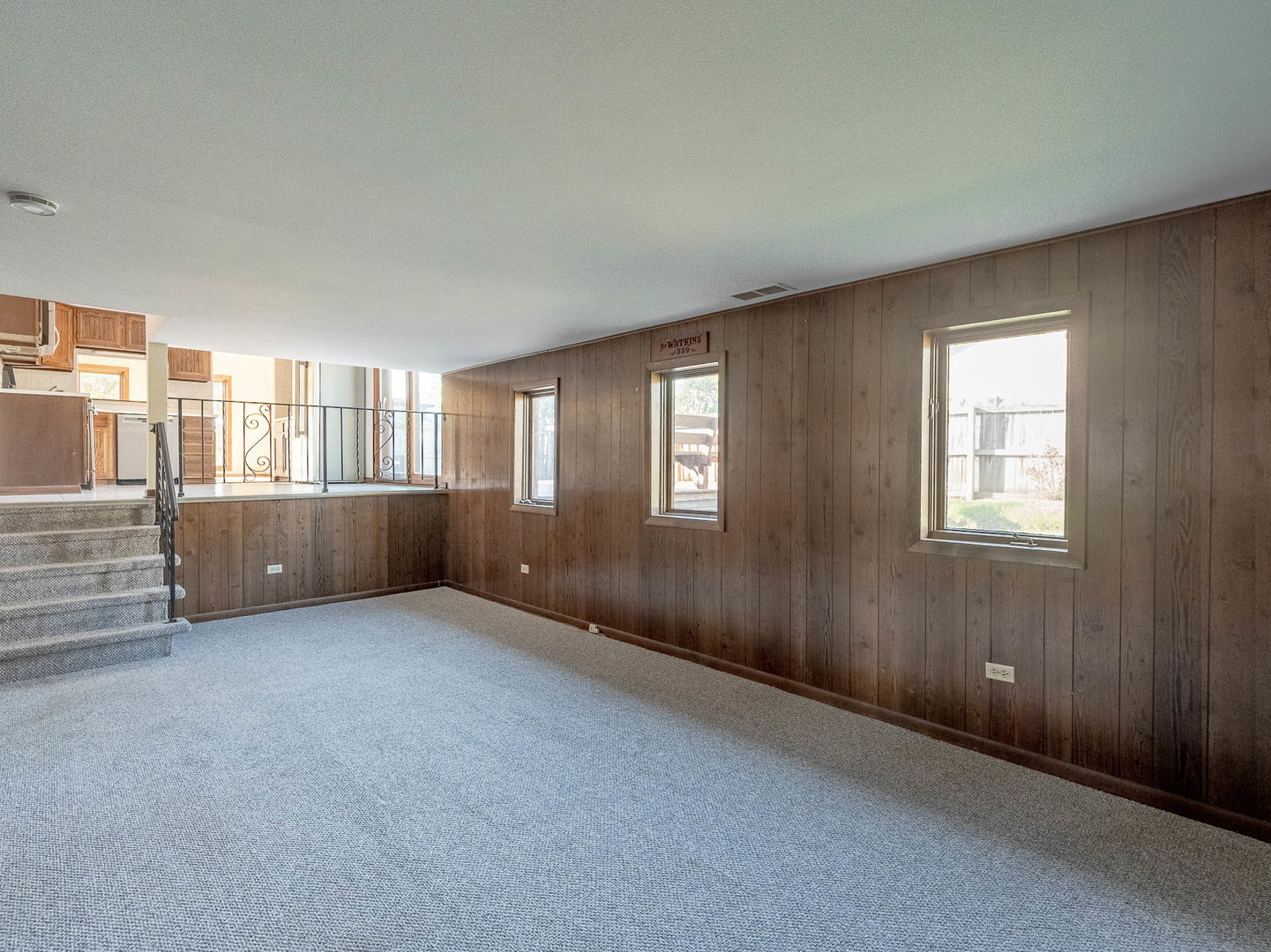 339 S Dorchester Avenue, Glenwood, IL 60425