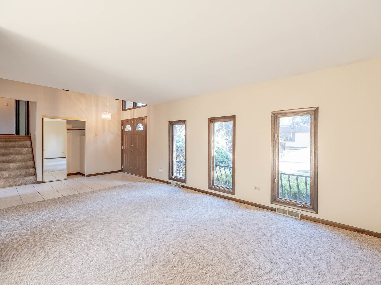 339 S Dorchester Avenue, Glenwood, IL 60425