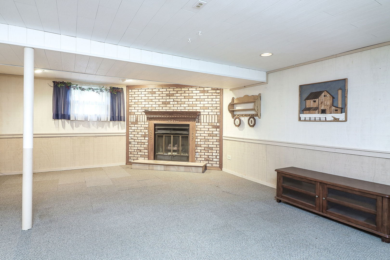 611 Houston, Lemont, IL 60439