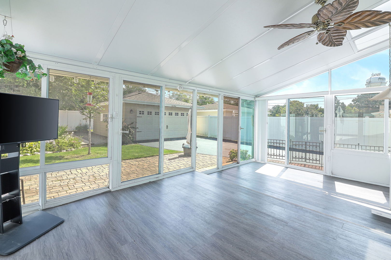 611 Houston, Lemont, IL 60439