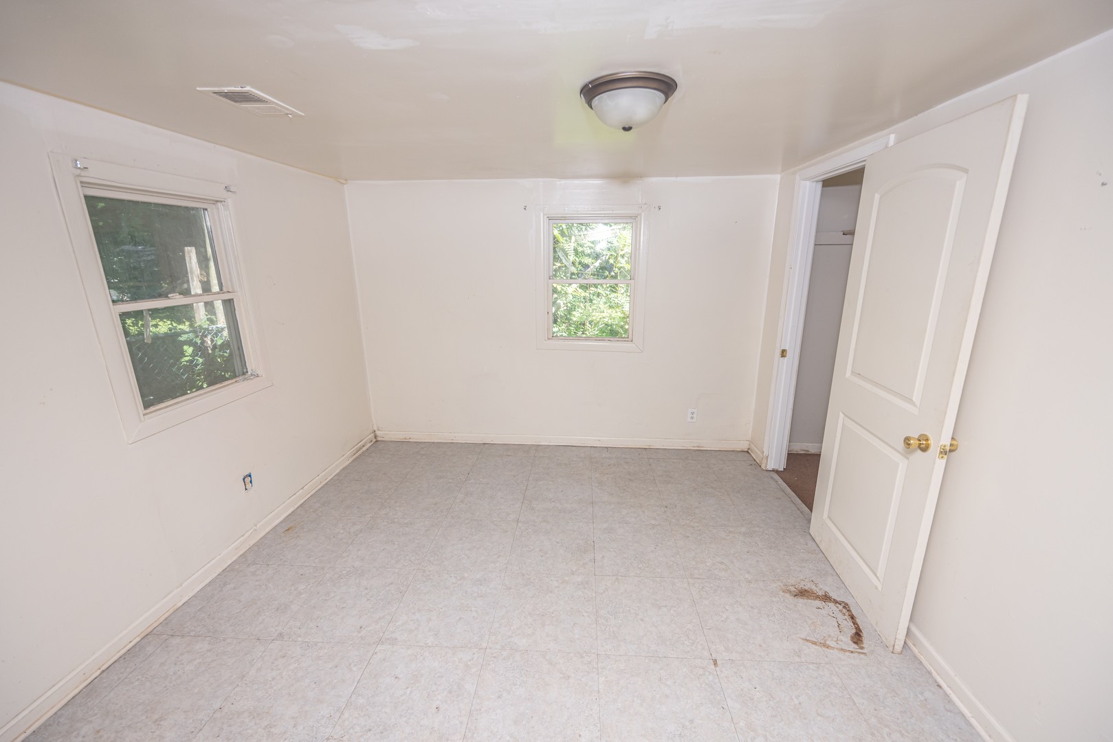 1216 Gould Street, Joliet, IL 60432