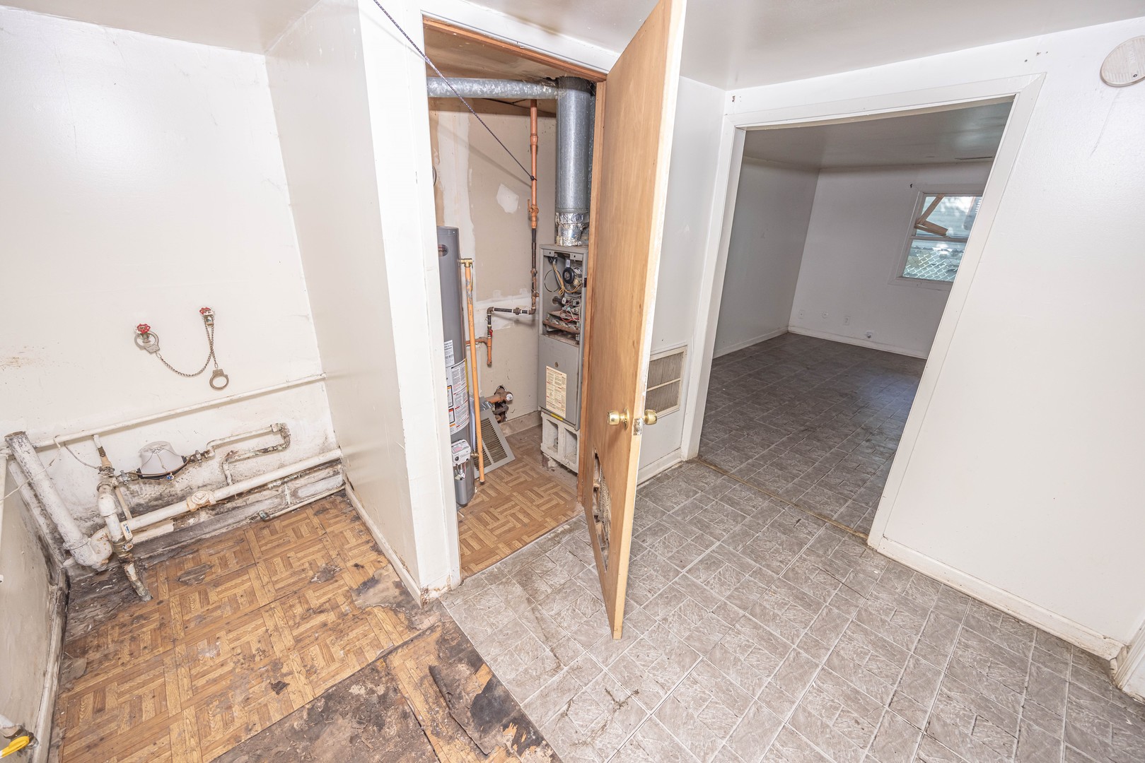 1216 Gould Street, Joliet, IL 60432