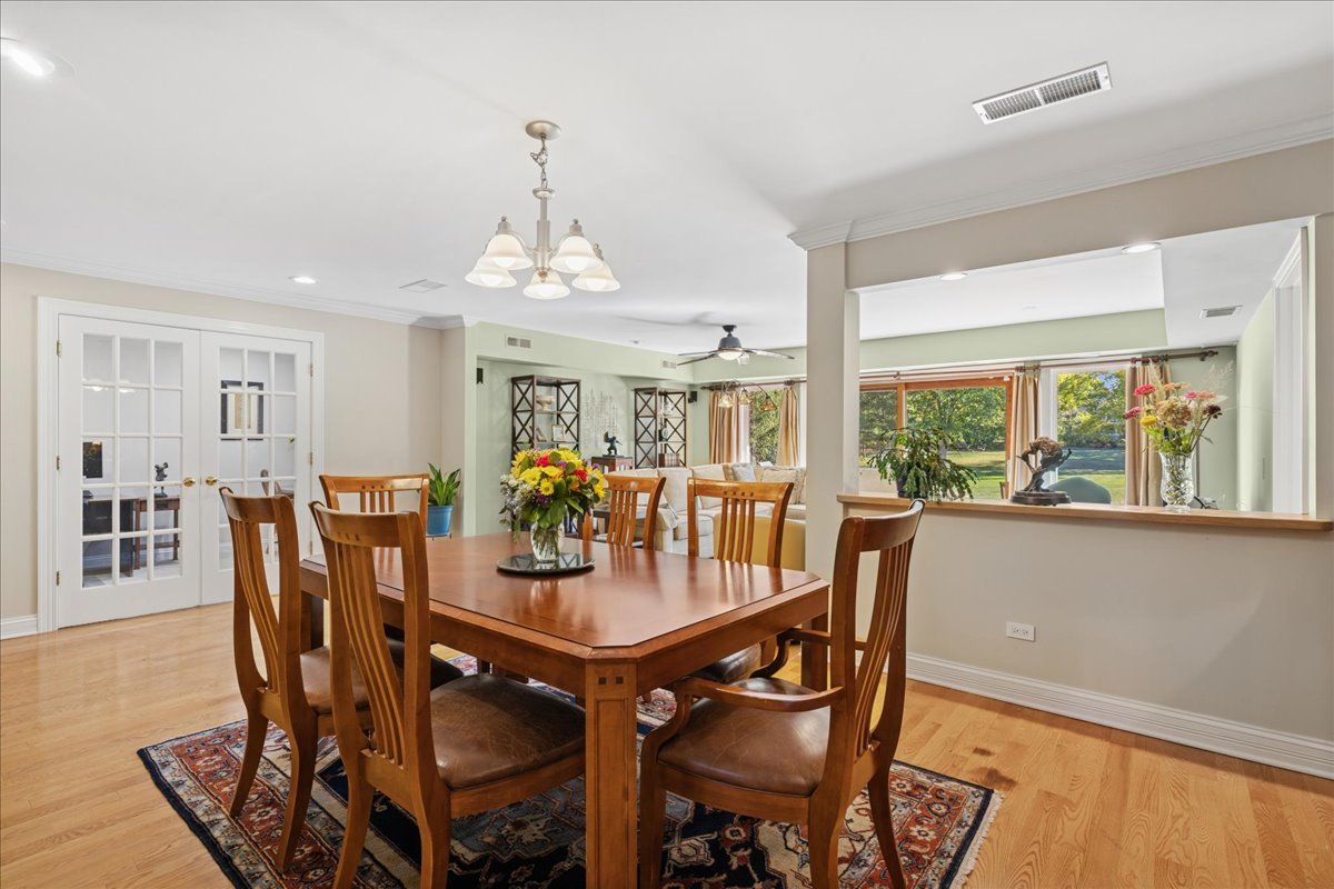 16280 W Woodbine Circle, Vernon Hills, IL 60061