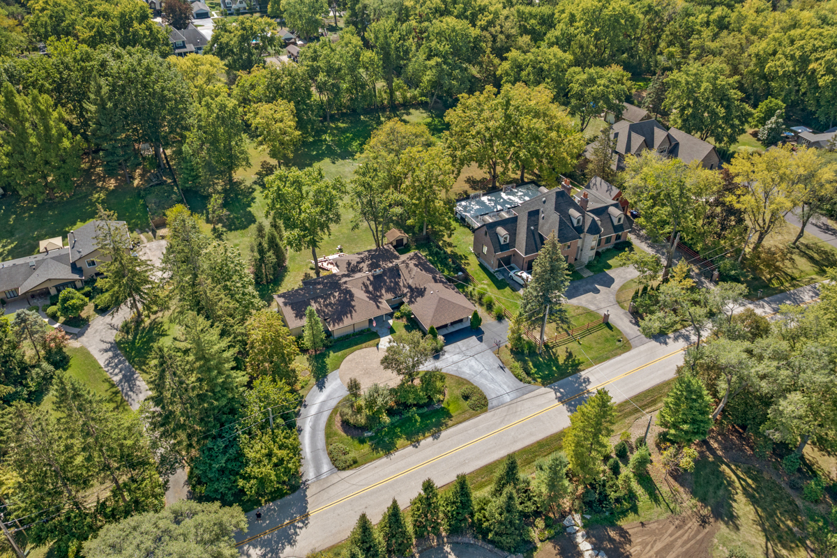 16280 W Woodbine Circle, Vernon Hills, IL 60061