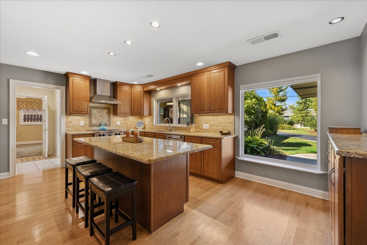 16280 W Woodbine Circle, Vernon Hills, IL 60061
